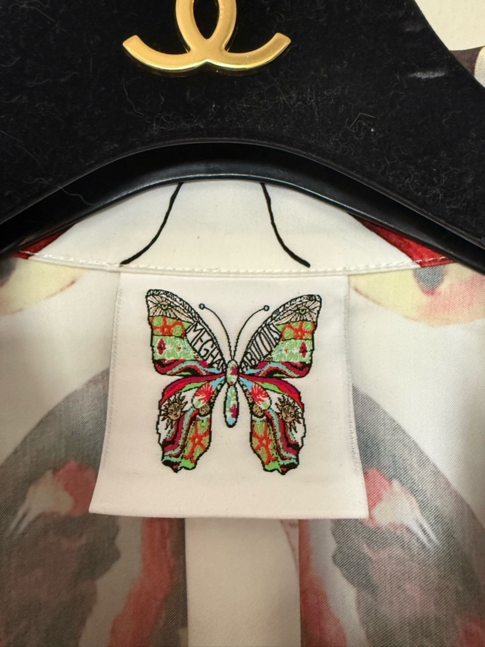 🦋 Rare Meghan Fabulous “Art to Wear” Button Down Print Blouse Size XS - Picture 2 of 7